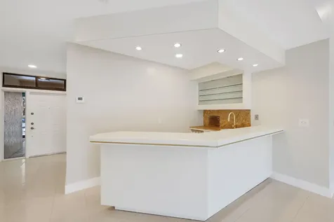 8420 Rednock Lane Miami Lakes FL 33016