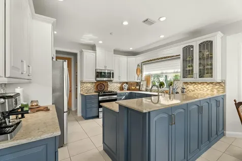 560 Sw Bay Pointe Circle Palm City FL 34990