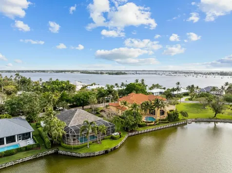 560 Sw Bay Pointe Circle Palm City FL 34990