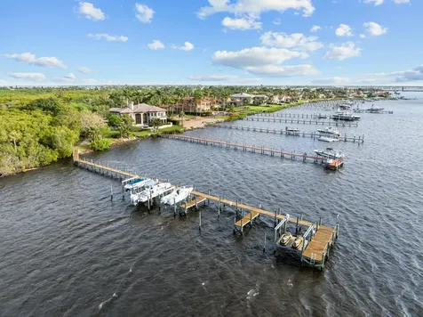 560 Sw Bay Pointe Circle Palm City FL 34990
