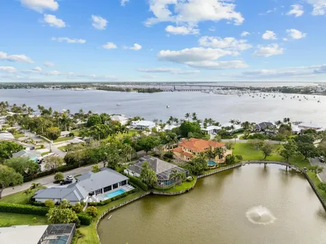 560 Sw Bay Pointe Circle Palm City FL 34990