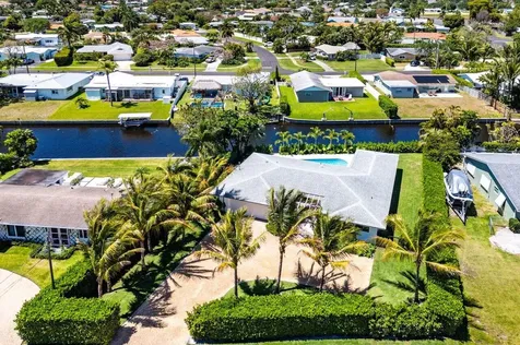 7711 W Lake Drive Lake Clarke Shores FL 33406