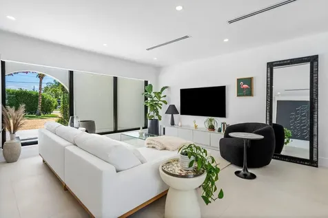 7711 W Lake Drive Lake Clarke Shores FL 33406