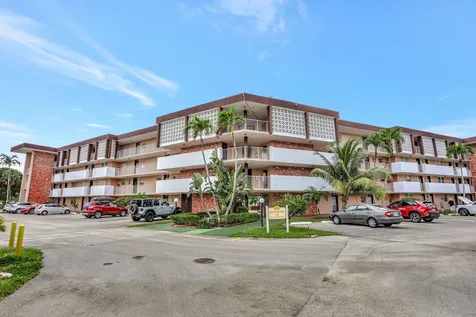 2951 Nw 46th Avenue Lauderdale Lakes FL 33313