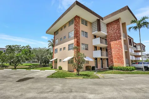 2951 Nw 46th Avenue Lauderdale Lakes FL 33313