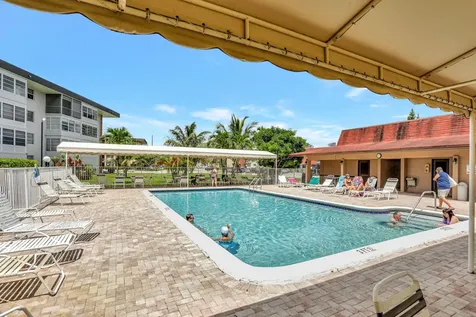 2951 Nw 46th Avenue Lauderdale Lakes FL 33313