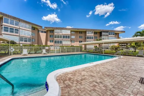 2951 Nw 46th Avenue Lauderdale Lakes FL 33313
