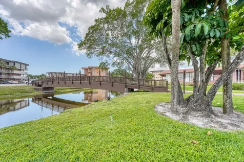 2951 Nw 46th Avenue Lauderdale Lakes FL 33313