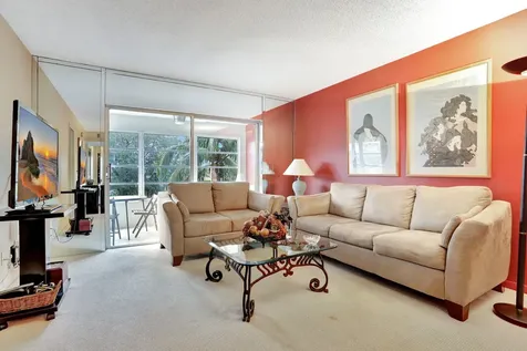 2951 Nw 46th Avenue Lauderdale Lakes FL 33313