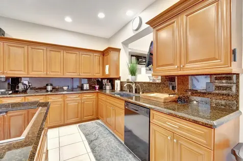 6555 Via Benita Boca Raton FL 33433