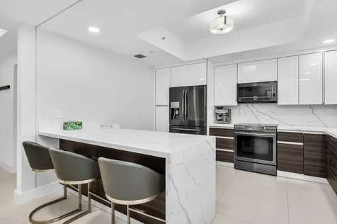 3330 NE 190th Street Aventura FL 33180