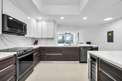 3330 NE 190th Street Aventura FL 33180