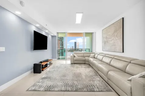 3330 NE 190th Street Aventura FL 33180