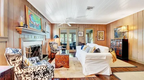 42 Palm Square Delray Beach FL 33483