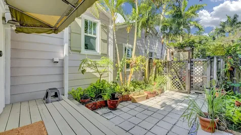 42 Palm Square Delray Beach FL 33483