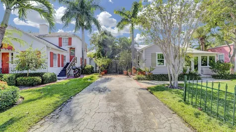 42 Palm Square Delray Beach FL 33483