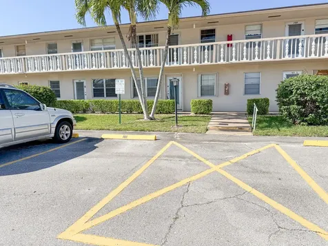 161 Kent J West Palm Beach FL 33417