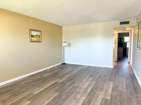 161 Kent J West Palm Beach FL 33417