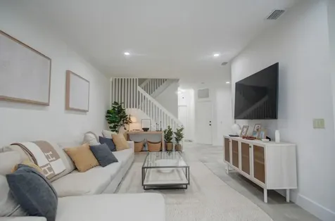 6744 Via Regina Boca Raton FL 33433
