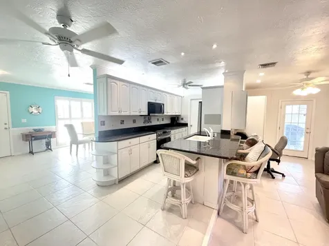 880 Se Degan Drive Port Saint Lucie FL 34983