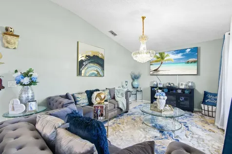 663 Nw North Macedo Boulevard Port Saint Lucie FL 34983