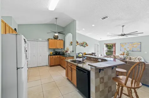 663 Nw North Macedo Boulevard Port Saint Lucie FL 34983