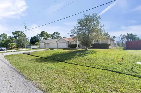 663 Nw North Macedo Boulevard Port Saint Lucie FL 34983
