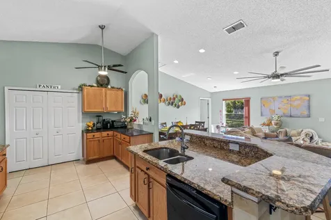 663 Nw North Macedo Boulevard Port Saint Lucie FL 34983