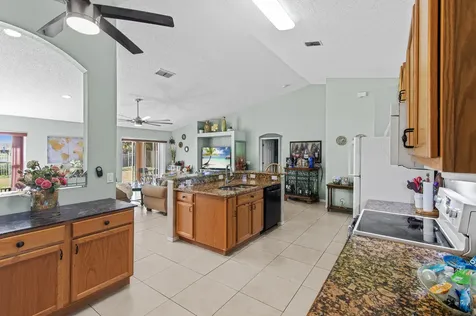 663 Nw North Macedo Boulevard Port Saint Lucie FL 34983