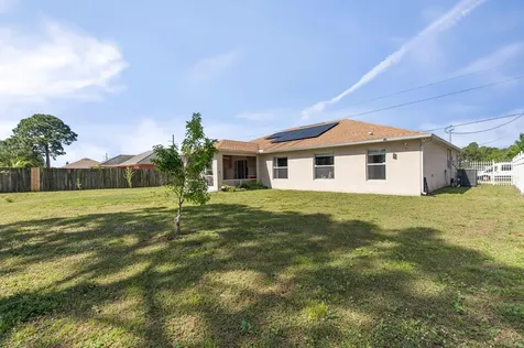 663 Nw North Macedo Boulevard Port Saint Lucie FL 34983