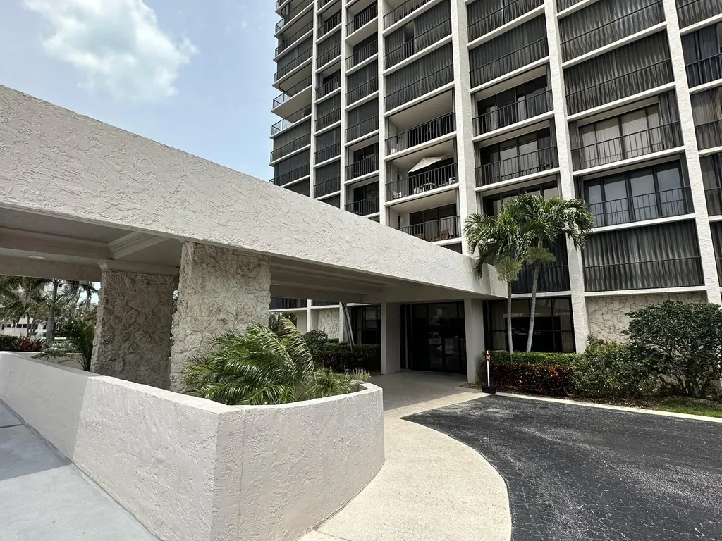 5047 N Highway A1a Hutchinson Island FL 34949