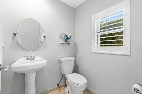 5228 Nw 22nd Avenue Boca Raton FL 33496