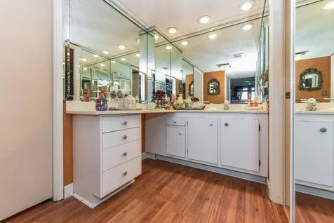 3960 Oaks Clubhouse Drive Pompano Beach FL 33069