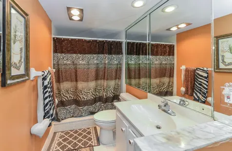 3960 Oaks Clubhouse Drive Pompano Beach FL 33069
