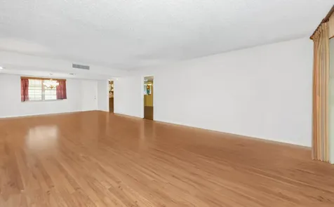 3960 Oaks Clubhouse Drive Pompano Beach FL 33069