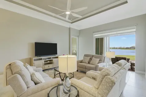 9182 Sw Pepoli Way Port Saint Lucie FL 34987