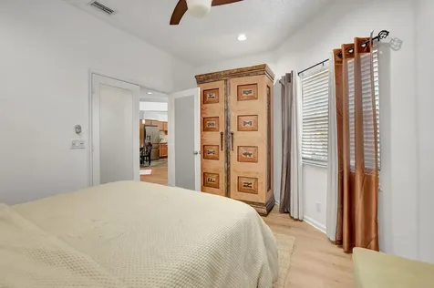 6694 Nw 26th Way Boca Raton FL 33496