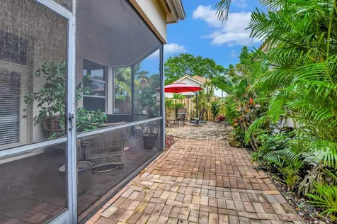 6694 Nw 26th Way Boca Raton FL 33496