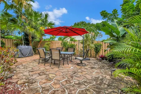 6694 Nw 26th Way Boca Raton FL 33496