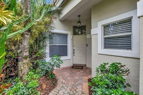 6694 Nw 26th Way Boca Raton FL 33496