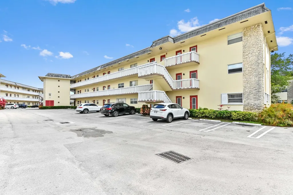 4321 Nw 16th Street Lauderhill FL 33313
