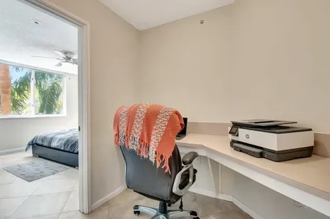 1000 Scotia Drive Hypoluxo FL 33462