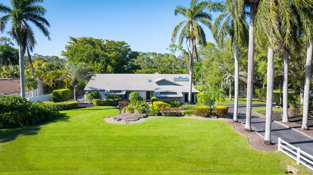 22098 Woodset Way Boca Raton FL 33428