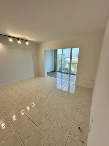 3850 Washington Street Hollywood FL 33021
