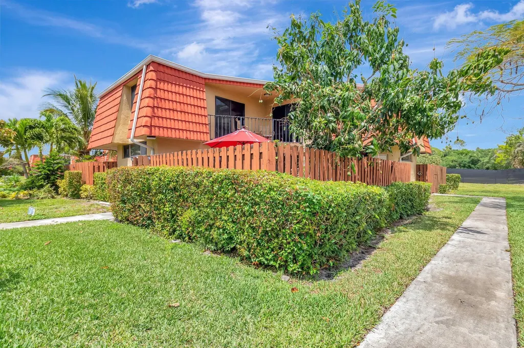 8329 Trent Court Boca Raton FL 33433