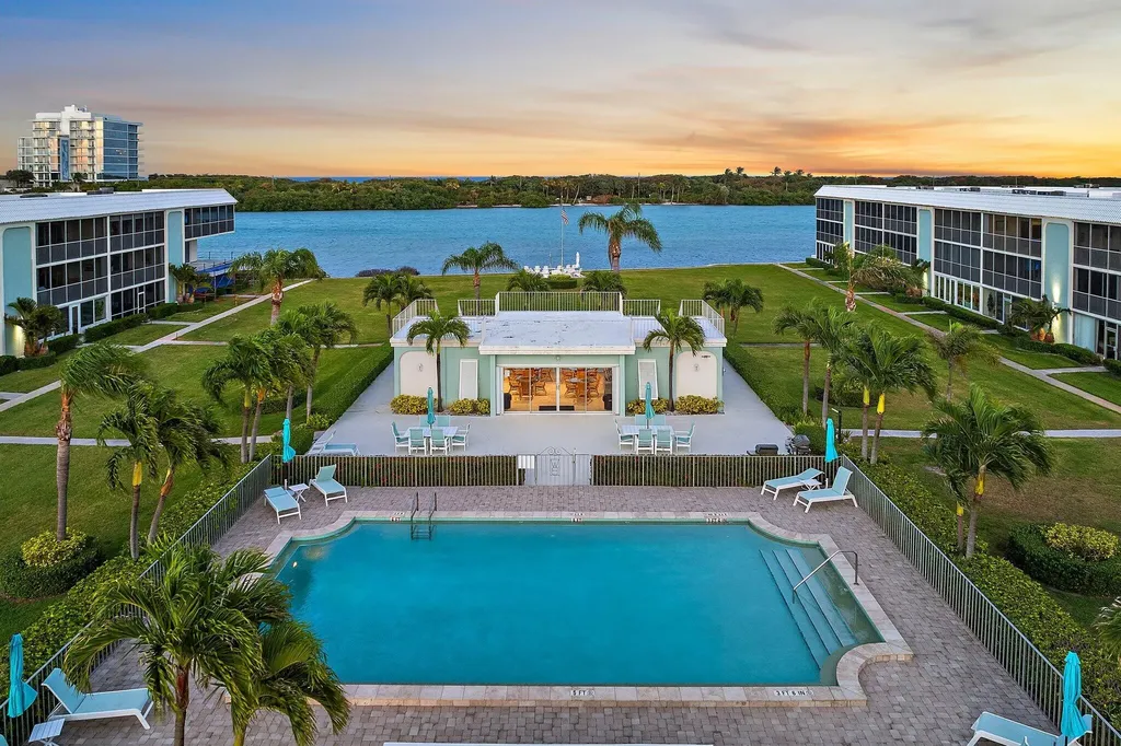 100 Waterway Road Tequesta FL 33469