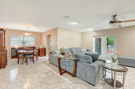 9033 Sw 6th Street Boca Raton FL 33433