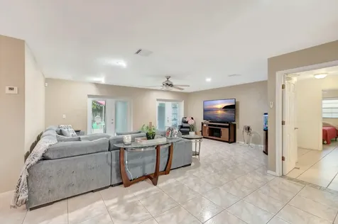 9033 Sw 6th Street Boca Raton FL 33433