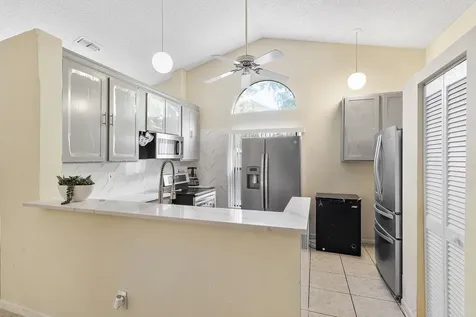 904 Magniola Avenue North Lauderdale FL 33068