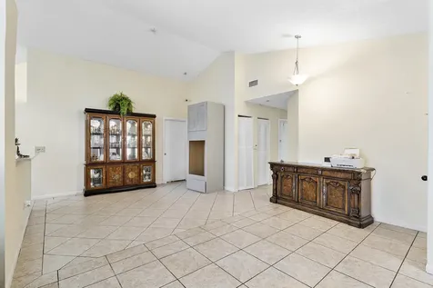 904 Magniola Avenue North Lauderdale FL 33068
